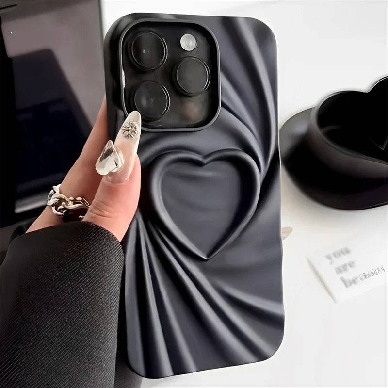 Fashion Pleats Skin 3D Heart Case For iPhone 15 11 12 Pro 13 14 Pro Max Soft Silicone Cover For iPhone 15 Pro Luxury Phone Case