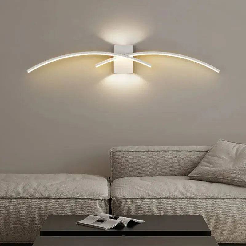 Yoors Winkel. Moderne minimalistische LED wandlamp zwart wit interieur